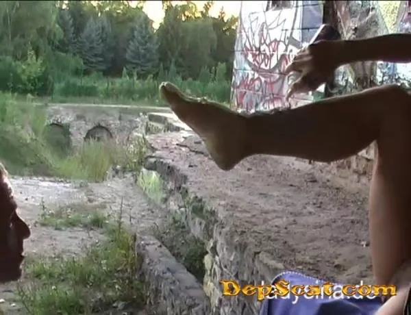 Mist Ablecken Ruine Lady Sina - Scat / FemDom [SD/82.1 MB] DepScat