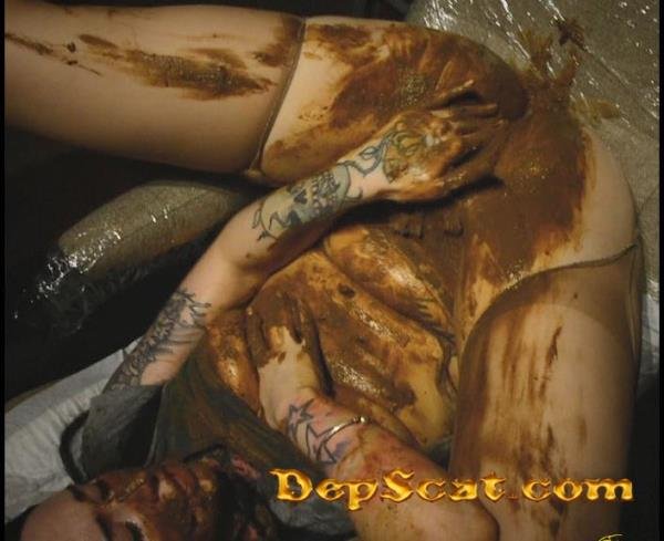 Marvelous Insane UPside Down Scat DirtyBetty - Solo Scat, Masturbation [FullHD 1080p/679 MB]