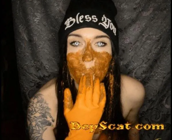 Testing Rubber Gloves In APOCALYPTIC Room DirtyBetty - Shitting, Big pile [FullHD 1080p/484 MB]