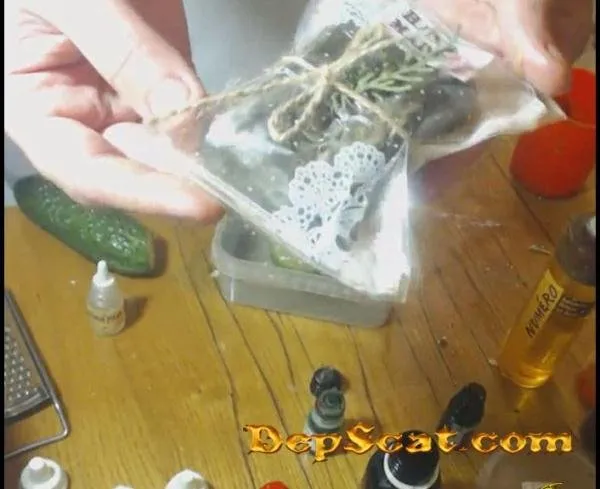 Surprise Savon Merida - Poopping, Shitting, Big pile, Scat [FullHD 1080p/279 MB] DepScat