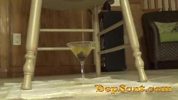 Mistress Erica's Extra Dirty Martini EricaKay - Scat / Poo [FullHD 1080p/482 MB] DepScat