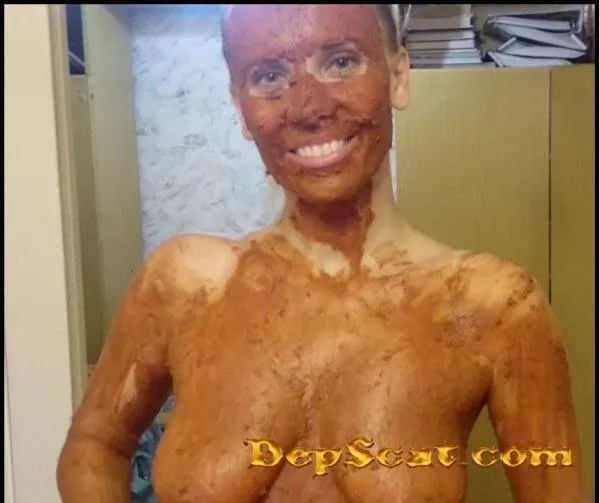Smearing Shit on High Heels Brown wife - Poop Videos / Scat Solo [FullHD 1080p/838 MB] DepScat
