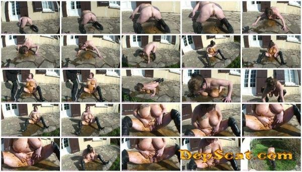 Smearing With Shit and Piss Outdoor – French Scat Slut Chienne Mary - Peeing, Scat / Amateurs Scat [HD 720p/561 MB]