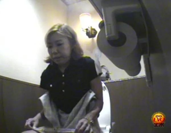 8-08 Japanese Toilet Accidents Girls - Voyeur, Scat [DVDRip/927 MB] DepScat