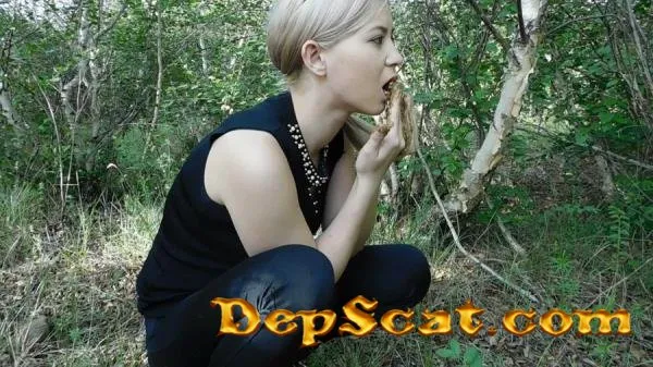 Breakfast in the forest with shit KatyaKASS - Poop, Solo [FullHD 1080p/481 MB]