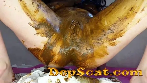 Diaper and Smearing Anna Coprofield -  [FullHD 1080p/1.95 GB] DepScat