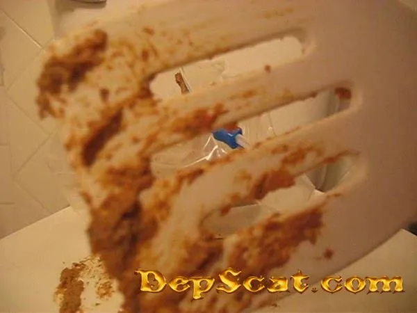 Happa Day 3 Shitting Ass - Solo, Amateur [SD/15.8 MB]