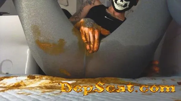 Eat poop from my feet, bitch DirtyBetty - Panty, Teen [FullHD 1080p/745 MB] DepScat