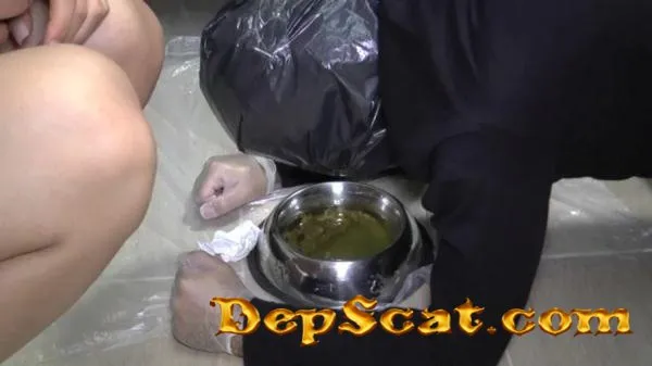 Human toilet paper Mistress Gaia - Femdom, Shitting [HD 720p/512 MB]