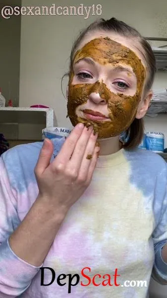 Teen’s first diaper fill + face mask! sexandcandy18 - Amateur, Young [UltraHD 2K/1.06 GB]