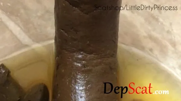 Long thick poop served in a bowl of pee for you LittleDirtyPrincess - Ass, Big Pile [FullHD 1080p/609 MB]