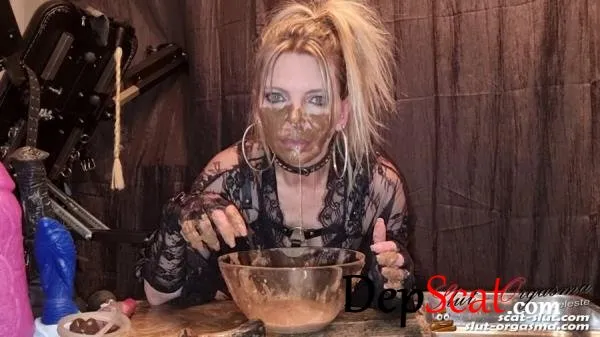 Scat swallowing and puke show SlutOrgasma - Eat Shit, Milf [FullHD 1080p/1.72 GB]