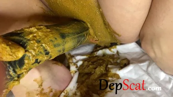 Dirty fisting pussy smeared in shit p00girl - Solo, Dildo [FullHD 1080p/411 MB]