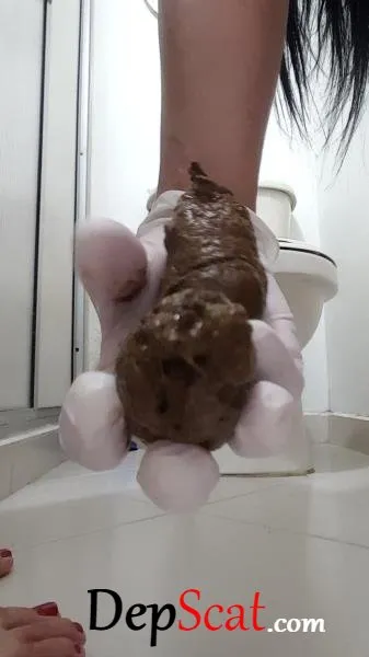 Cherry pooping in bath CherryPie - Big pile, New, Solo [UltraHD 2K/225 MB]