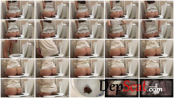 Young lady on the can Alicetop - Defecation, Solo [FullHD 1080p/693 MB]