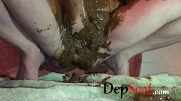 Shitting Smeared Tits and Stuffed Pussy - Shitty Masturbation with Plastic Toy and Bottle Pregnant Allura - Smearing my shit on my boobs Allura - Solo, Shit [FullHD 1080p/2.13 GB]