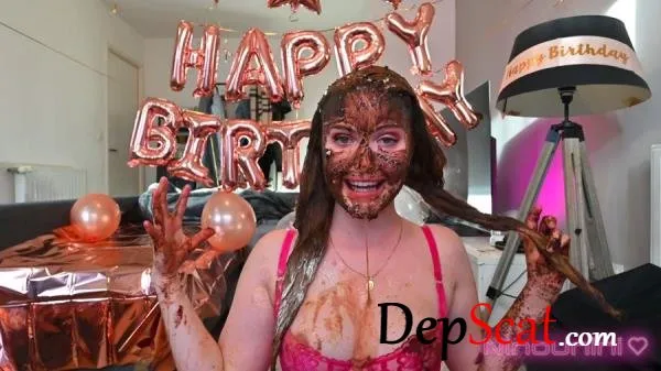 BIRTHDAY CAKE (PUKE): I eat a shitty cupcake! Ninounini - Scatology, Solo [FullHD 1080p/2.86 GB]