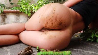 Jurassic Poop Sabrina Dacos - Defecation, Solo [FullHD 1080p/226 MB]