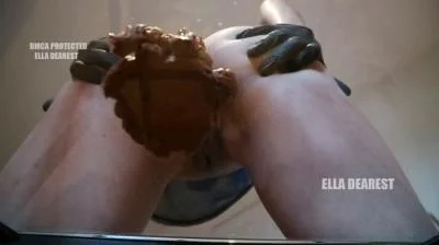 Poop Play Ella Dearest aka Efro Ella - Solo, Defecation [HD 720p/19.2 MB]