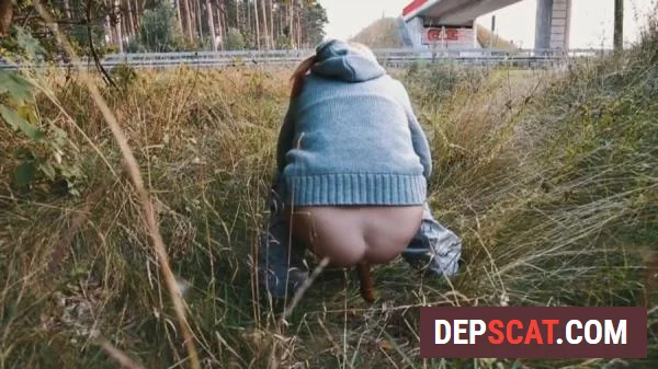 Highway Pooping 3 Mia Skye aka MiaRoxxx - Germany, Dirty Anal [HD 720p/40.8 MB]