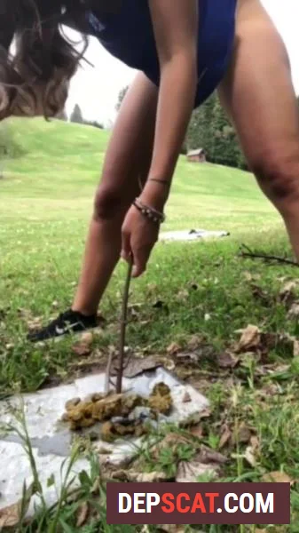 Only DIRTY Panties For My Loser Linda aka VeganLinda - Solo, Poop [SD/549 MB]