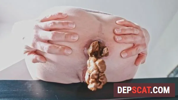 Mia Skye's Solo Dirty Anal and Defecation Fetish in HD