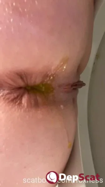 Homemade Solo Scat Defecation by Foxness in SD Video