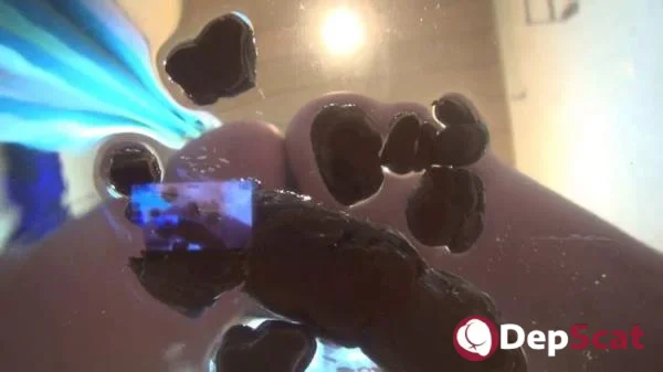 MariaDevot Exclusive: Intense Solo Defecation Scene in FullHD 1080p DepScat