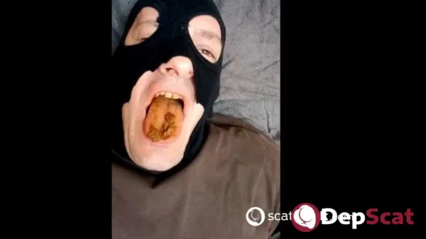 Mistress Luciana in Dominant Latex Scat Fetish Session