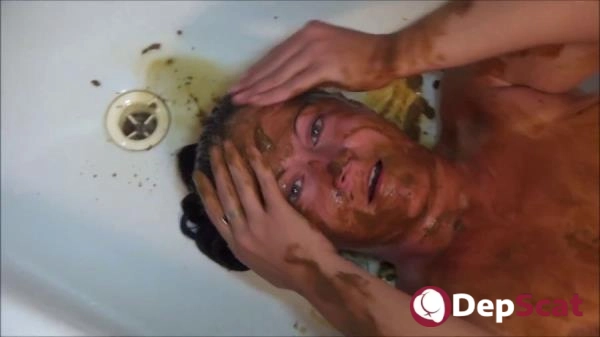 DirtyScatGirl: Self Enema & Poop Play with Whipped Cream [FullHD]