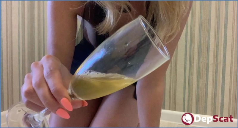 Mistress Lily Scat Performance - FullHD 1080p Russian Exclusive