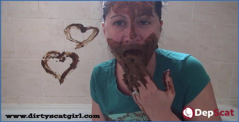 Download Victoria's Scat & Pissing Spectacle in HD 720p - Czech Republic from DepScat