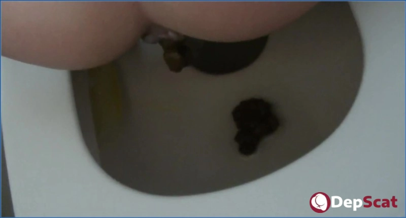 Maria Devot Scat & Pissing Action - FullHD 1080p Austria