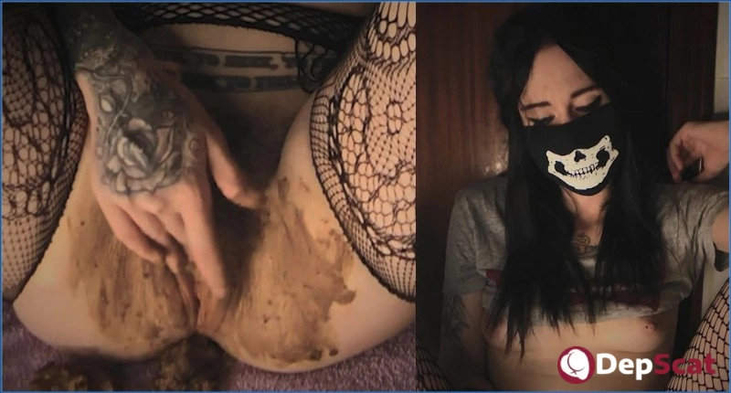 DirtyBetty - Scat Shitting Action - FullHD 1080p Russia