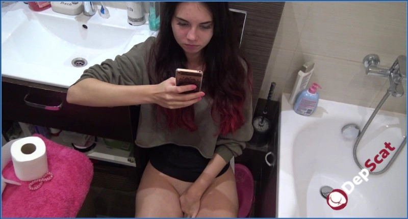 Download Sarah & Angie in Intense Scat and Pee Action - HD 720p DepScat.com