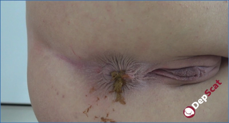 Download Sarah and Angie in Stinking Adventure USA: FullHD Pissing and Farting DepScat.com