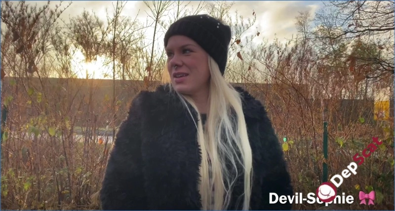 Devil Sophie SteffiBlond Public Scat Scene in UltraHD 4K