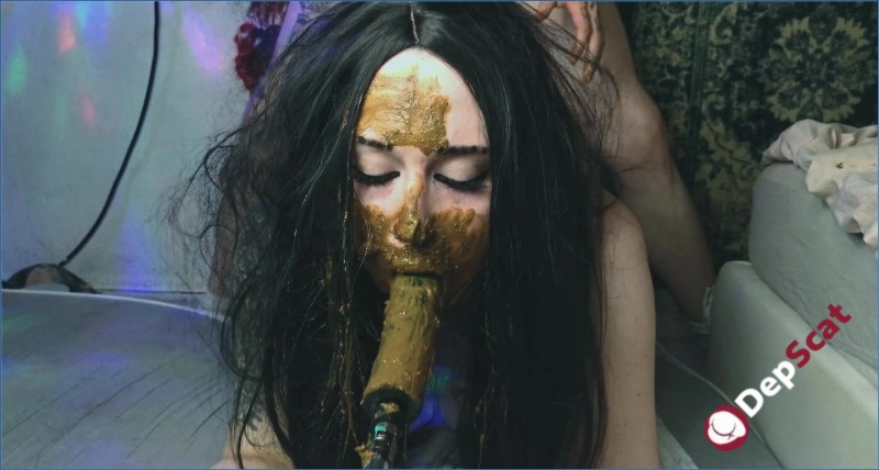 Intense 4K Showdown: Two Dirty Bones and Scat Girl