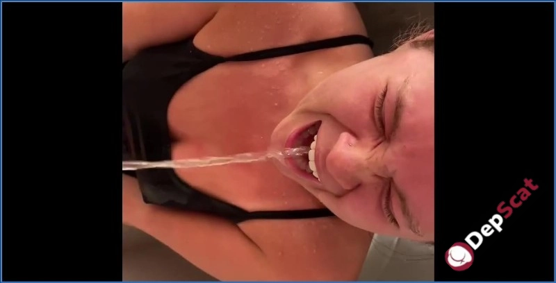 Foxness Delivers Intense Ass to Mouth, Anal - Canada Exclusive HD