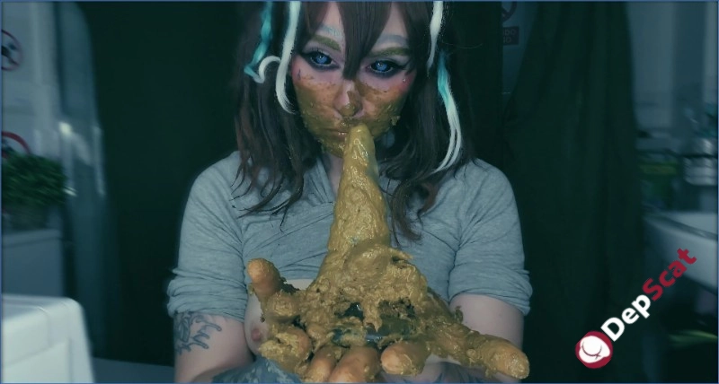 Download Dirty Betty: UltraHD 4K Russian Couple Shitting Scene from DepScat