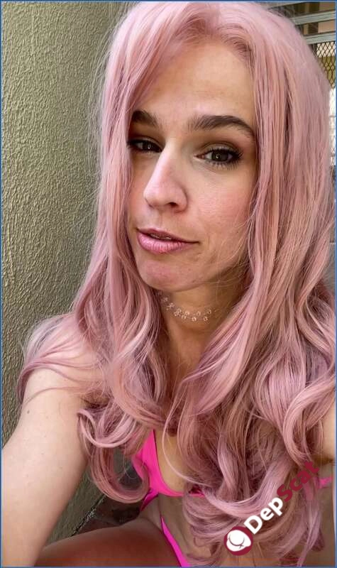 Romanian Mistress - Pissing - FullHD 1080p vid