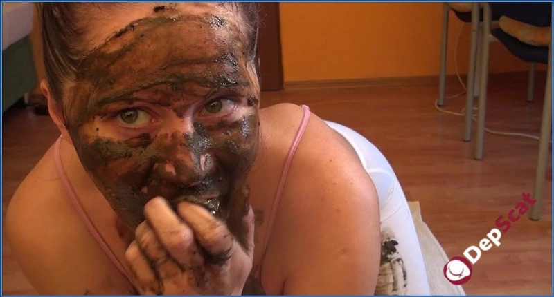 Download Victoria's Intense HD Lesbian Toilet Experience from DepScat