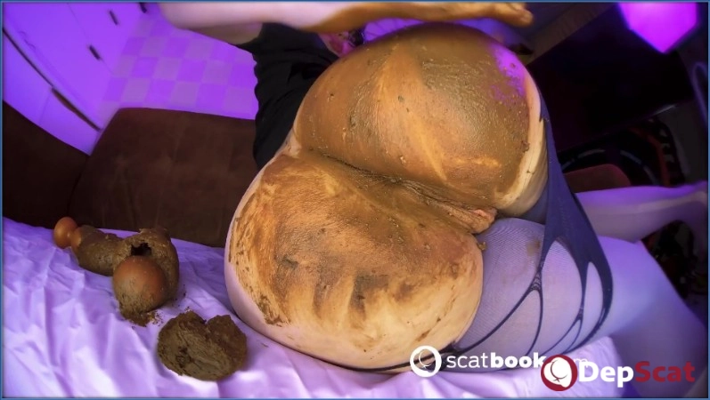 Download Sweet Betty's Big Stuffing in FullHD Femdom Action DepScat.com