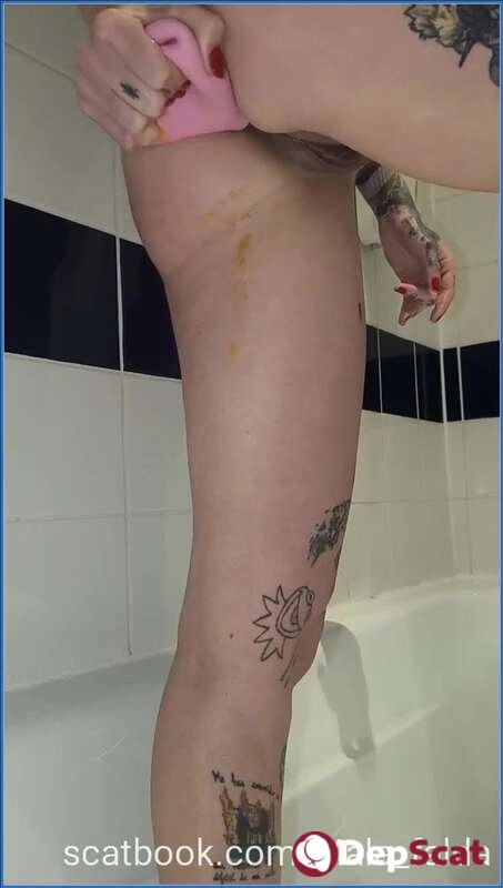 Malafalda's Puke and Foodplay Frenzy in Shower-darkfans SiteRip 2025