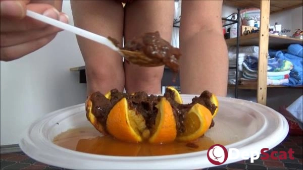 Kaviar Fetish with Orange - Romanian SD Video