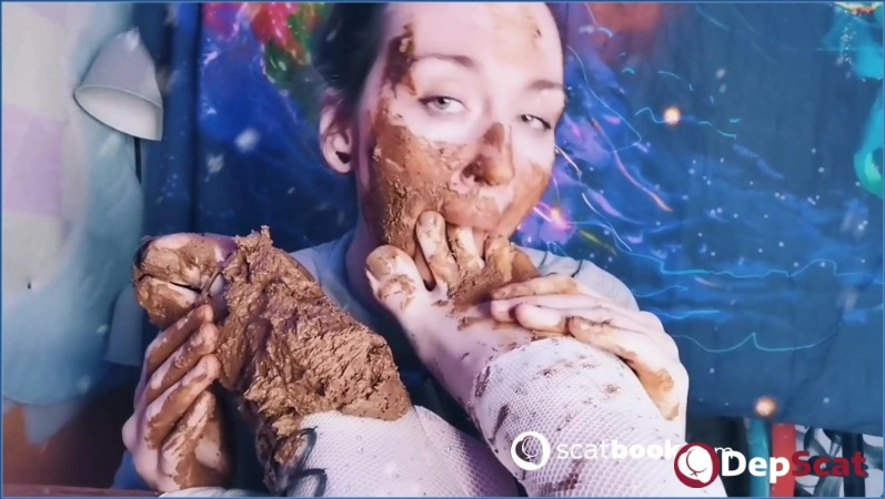 Creamy Shit x Giant Sexy Feet - Scat, Fisting - FullHD 1080p (161.37 MB)