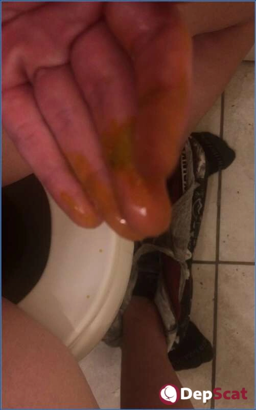 Download Missellie FullHD 1080p Peeing Solo Verbal Humiliation Scat from DepScat