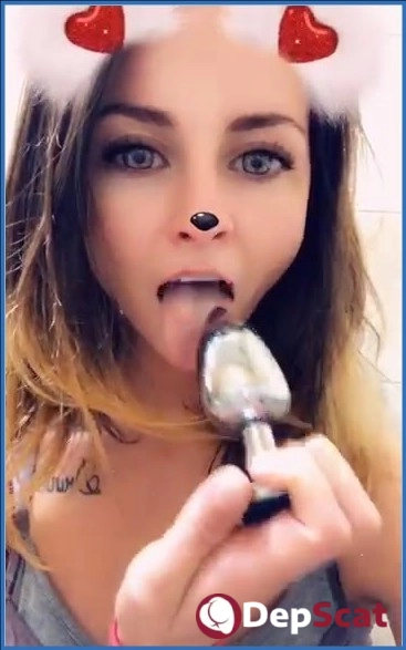LilbuttLex's Hardcore Scat: Licking My Butt Plug Clean 13 in SD Glory