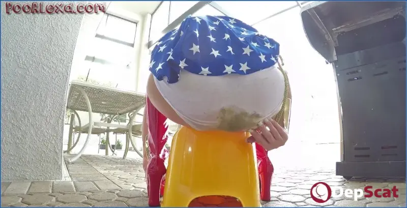Download Jessica Valentino- Wonder Women Messy Panty Poop- Scat, POV- FullHD 1080p DepScat.com