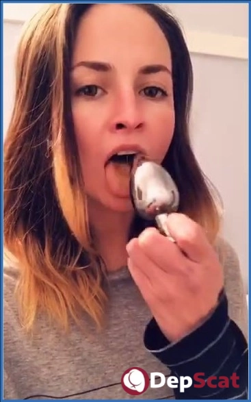Download LilbuttLex, SluttyLittleLex- Licking My Butt Plug Clean 8- Scat, BDSM- SD DepScat.com